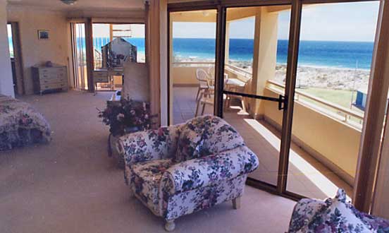 luxury beach front apartment perth